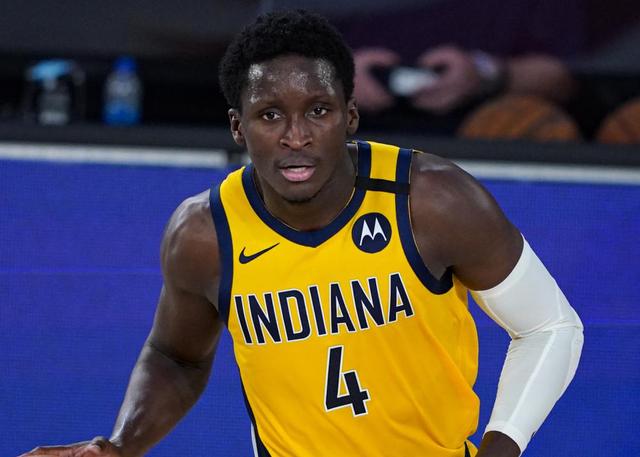 接应中场直 接应中场直